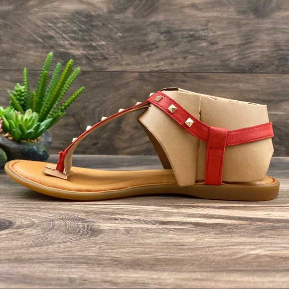 NIB Born Adana Studded T Strap Flat Thong Sandal - Picture 6 of 10